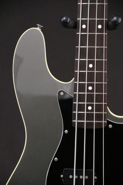 Fender Aerodyne Jazz Bass Japan